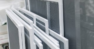 Москитные сетки на пластиковые окна Ялуторовск купить по цене от 928 руб.